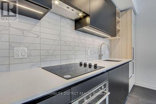 3202 - 55 Mercer Street, Toronto, ON - Indoor Photo Showing Kitchen