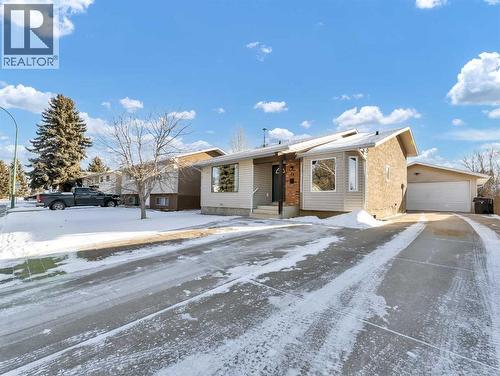 23 Ross Haven Avenue Se, Medicine Hat, AB - Outdoor With Facade