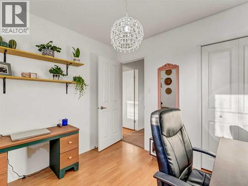 23 Ross Haven Avenue Se, Medicine Hat, AB - Indoor Photo Showing Office