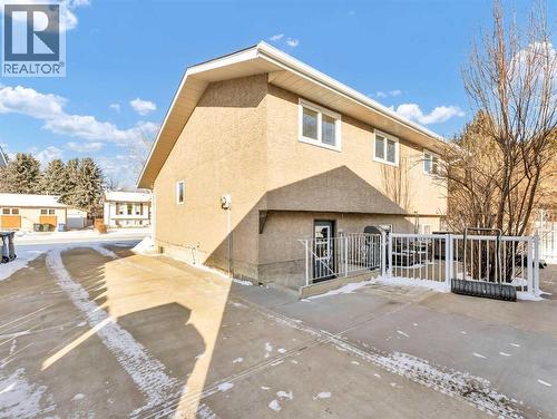 23 Ross Haven Avenue Se, Medicine Hat, AB - Outdoor