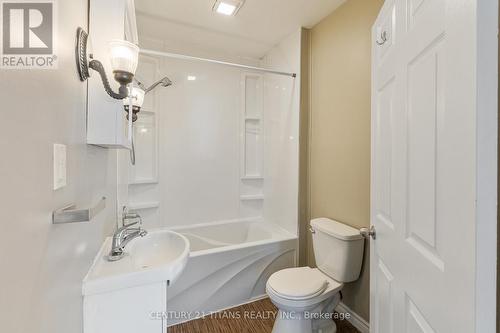 700 Wallace Street, Chatham-Kent, ON - Indoor Photo Showing Bathroom
