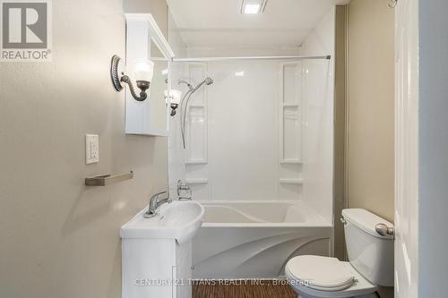 700 Wallace Street, Chatham-Kent, ON - Indoor Photo Showing Other Room