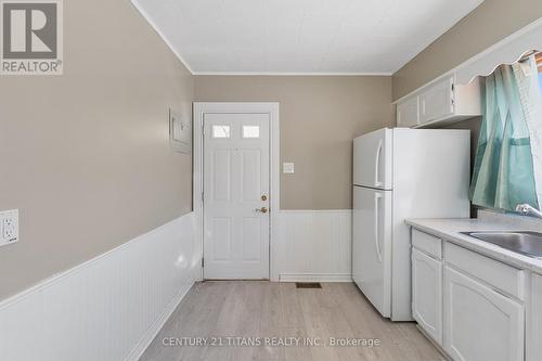 700 Wallace Street, Chatham-Kent, ON - Indoor Photo Showing Other Room