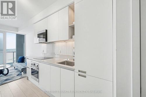 2009 - 39 Mary Street, Barrie, ON - Indoor Photo Showing Kitchen