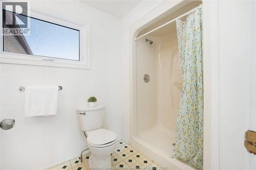 1331 Deer Run Road, Leamington, ON - Indoor Photo Showing Bathroom