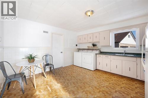 1331 Deer Run Road, Leamington, ON - Indoor Photo Showing Kitchen With Double Sink