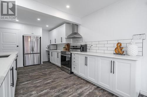 111 King Street E, Haldimand, ON - Indoor Photo Showing Kitchen With Upgraded Kitchen