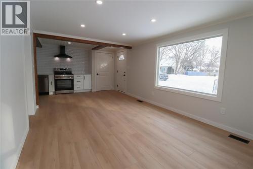 107 Walnut Avenue North, Sarnia, ON - Indoor Photo Showing Other Room