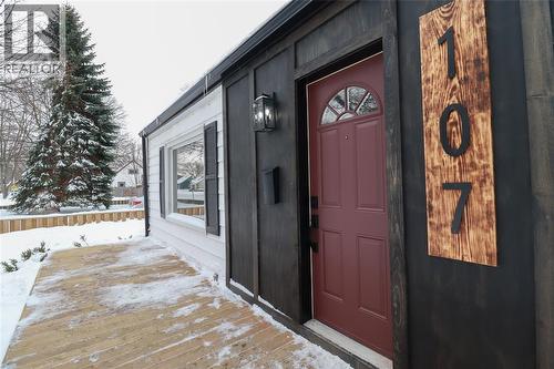 107 Walnut Avenue North, Sarnia, ON - Outdoor