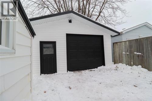 107 Walnut Avenue North, Sarnia, ON - Outdoor With Exterior