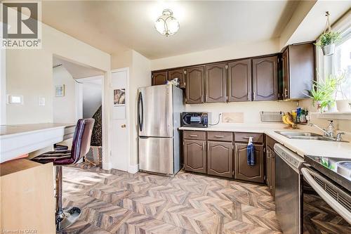 71 Shadeland Crescent, Kitchener, ON - Indoor Photo Showing Kitchen With Double Sink