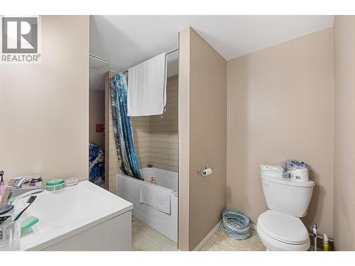 5267 Chute Lake Road, Kelowna, BC - Indoor Photo Showing Bathroom