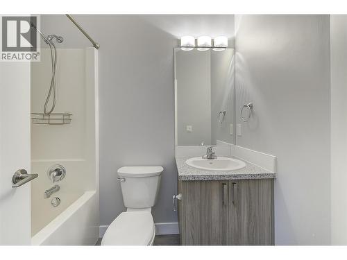 2745 Hewl Road, West Kelowna, BC - Indoor Photo Showing Bathroom