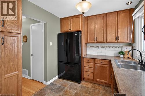 3049 Glencrest Road Unit# 31, Burlington, ON - Indoor Photo Showing Kitchen With Double Sink
