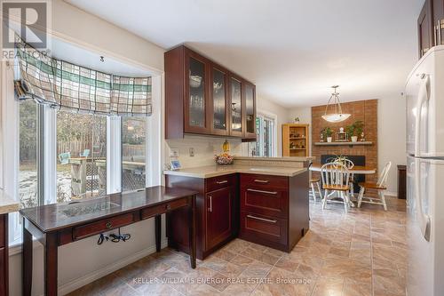 17 Barrow Court, Whitby (Lynde Creek), ON - Indoor Photo Showing Kitchen