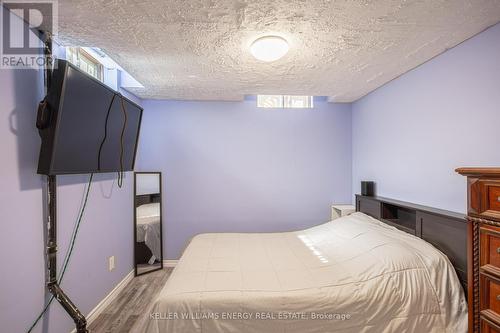 17 Barrow Court, Whitby (Lynde Creek), ON - Indoor Photo Showing Bedroom