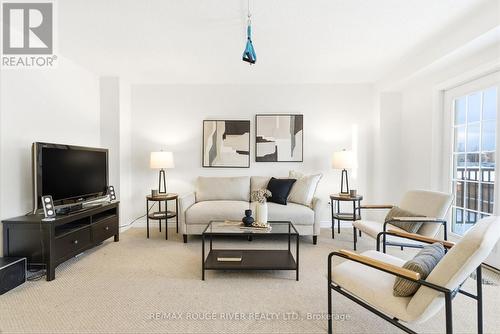 3 Corral Court, Whitby (Blue Grass Meadows), ON - Indoor Photo Showing Living Room