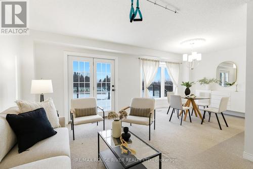 3 Corral Court, Whitby (Blue Grass Meadows), ON - Indoor