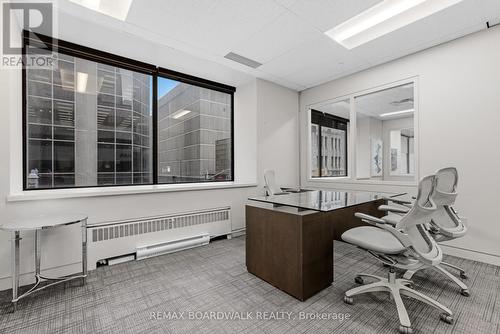 102 Bank Street, Ottawa, ON 