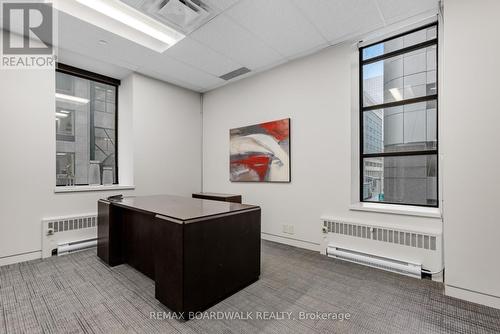 102 Bank Street, Ottawa, ON 