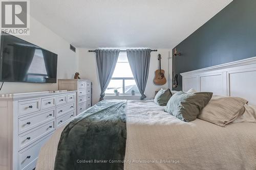 804 - 3845 Lake Shore Boulevard W, Toronto (Long Branch), ON - Indoor Photo Showing Bedroom