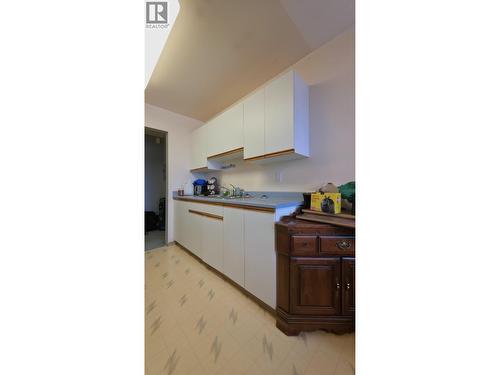 323 4288 15Th Avenue, Prince George, BC - Indoor Photo Showing Kitchen