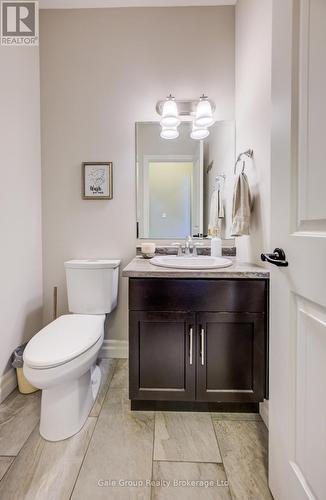 117 Juno Crescent, Woodstock (Woodstock - North), ON - Indoor Photo Showing Bathroom