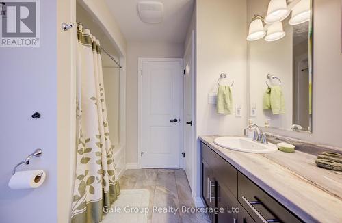 117 Juno Crescent, Woodstock (Woodstock - North), ON - Indoor Photo Showing Bathroom