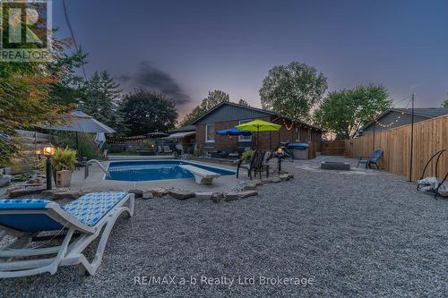 6 Camdon Court, Tillsonburg, ON - Outdoor With In Ground Pool With Backyard