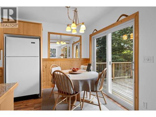 9245 Paradise Road, Kelowna, BC - Indoor Photo Showing Dining Room