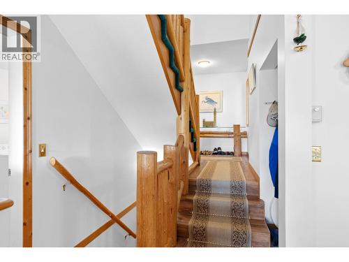 9245 Paradise Road, Kelowna, BC - Indoor Photo Showing Other Room