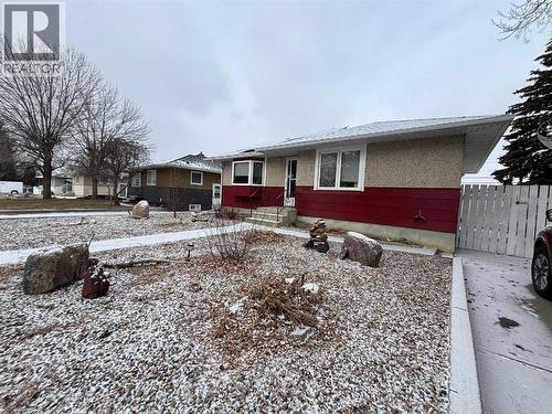 2407 5 Avenue N, Lethbridge, AB - Outdoor