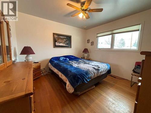 2407 5 Avenue N, Lethbridge, AB - Indoor Photo Showing Bedroom