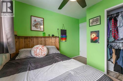 127 Shawmeadows Close Sw, Calgary, AB - Indoor Photo Showing Bedroom