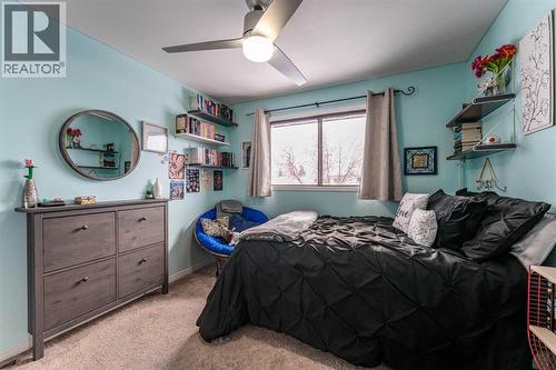 127 Shawmeadows Close Sw, Calgary, AB - Indoor Photo Showing Bedroom