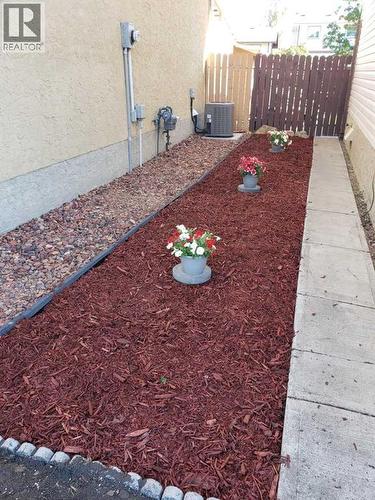 127 Shawmeadows Close Sw, Calgary, AB - Outdoor