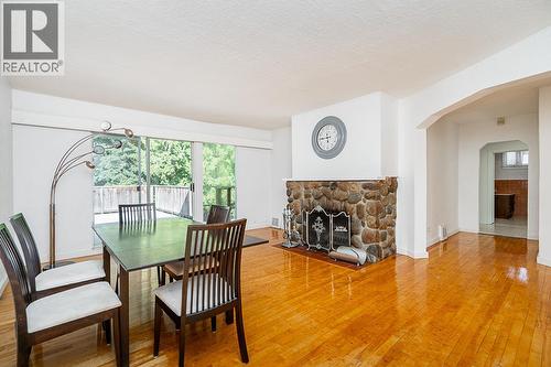 2212 Old Dollarton Road, North Vancouver, BC 