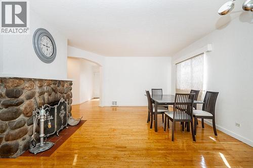 2212 Old Dollarton Road, North Vancouver, BC 