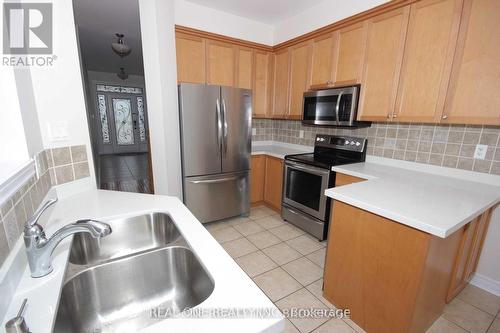 116 Mistywood Crescent, Vaughan, ON - Indoor Photo Showing Kitchen With Double Sink