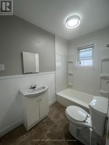 907 Second Street E, Cornwall, ON - Indoor Photo Showing Bathroom