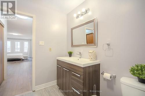 20 Muirbank Boulevard, Toronto, ON - Indoor Photo Showing Bathroom