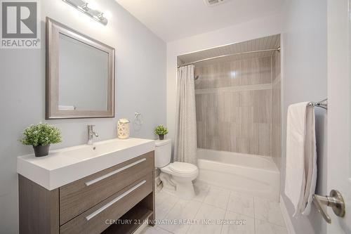 20 Muirbank Boulevard, Toronto, ON - Indoor Photo Showing Bathroom