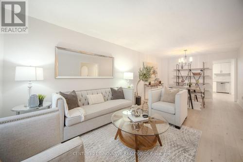 20 Muirbank Boulevard, Toronto, ON - Indoor Photo Showing Living Room