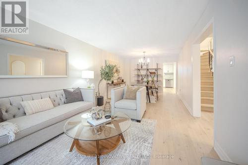 20 Muirbank Boulevard, Toronto, ON - Indoor Photo Showing Living Room