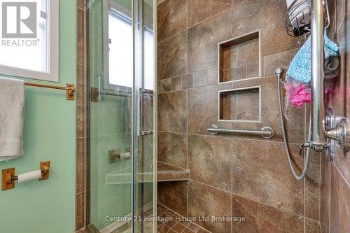 249 Macdonald Drive, Woodstock (Woodstock - North), ON - Indoor Photo Showing Bathroom