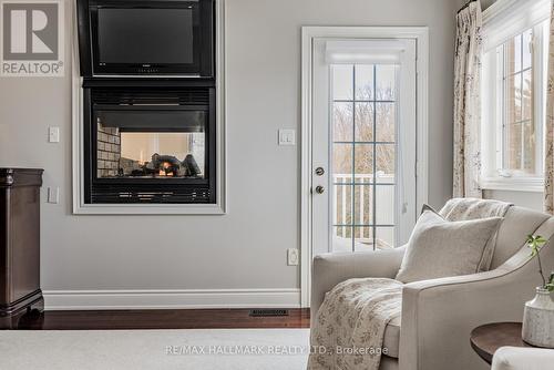 48 Stonecliffe Crescent, Aurora, ON - Indoor With Fireplace