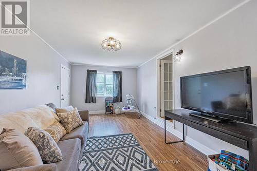5520 County Road 90 Road, Springwater, ON - Indoor Photo Showing Living Room