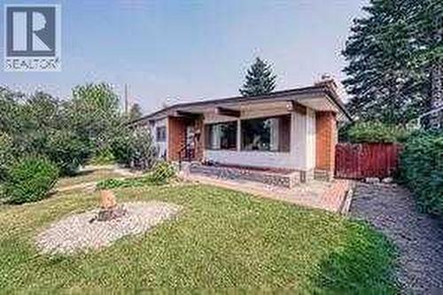 10212 8 Street Sw, Calgary, AB - Outdoor