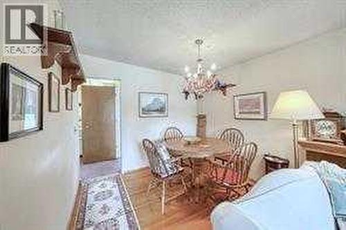 10212 8 Street Sw, Calgary, AB - Indoor Photo Showing Dining Room