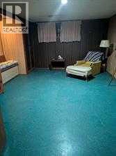 10212 8 Street Sw, Calgary, AB - Indoor Photo Showing Other Room